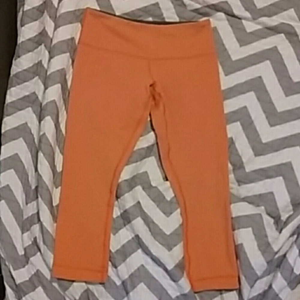 Lululemon 3/4 length capris